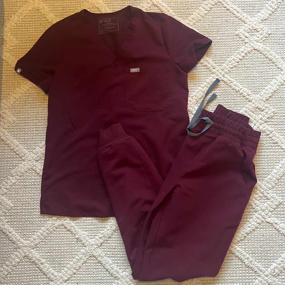 Figs Zamora Jogger and Caterina Top